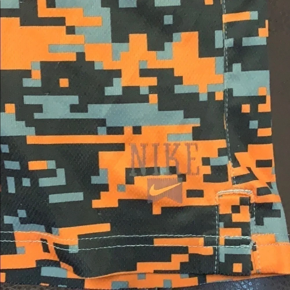 𝅺NIKE Small Athletic Shorts